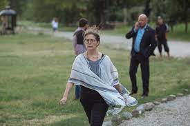 Traducătoarea, care era grav bolnavă de mai multă. SoÅ£ia Lui Mircea Dinescu Se TrÄƒgea Dintr O Familie De Cazaci Stirile Kanal D
