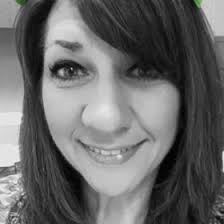 Yvette Sutherland's Instagram, Twitter & Facebook