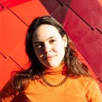 Anna Heredia's Instagram, Twitter & Facebook