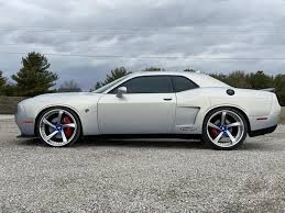 How to make glow shin for cars tiyers / in fashion. Go Super Wide With Sema Dodge Challenger Srt Hellcat Boasting Massive 24 Rims And 405 Tires Carscoops