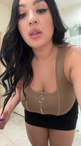 Margo Nicholson's Instagram, Twitter & Facebook