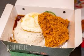Lalu siapkan adonan kering yang terdiri dari bubuk kaldu instan rasa ayam, bubuk bawang putih, dan garam halus. Nasi Lemak Mcd Padu Giler Roycarimakan