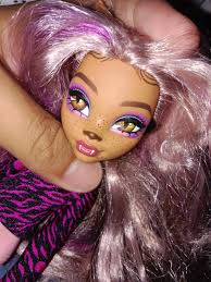 Hi everyone ! Posting as my commissions are open <33 I'd love to get a few  slots filled so if you'd like a quote lmk~ I am open to budgets and can