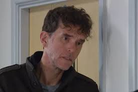 Emmerdale's Mark Charnock reveals 'massive issues' ahead for Marlon as  April faces new struggle