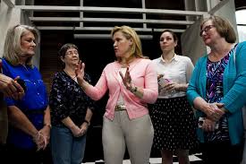 In 2001, he married heidi nelson, a seventh day adventist and fellow aide to george w. Heidi Cruz Makes Campaign Stop In Jeffersonville News Newsandtribune Com