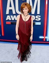 Reba Mcentire Dons Six Outfits While Hosting Acm Awards And Slams Show For Lack Of Women Nominees Daily Mail Online