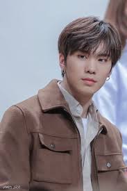 Top 20 Best Kpop Male Dancers 2020 Chosen By Fans Astro Wallpaper Astro Kpop Minhyuk