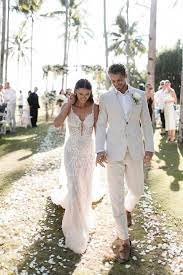 Destination Weddings Locations Caribbean Destinationweddingsflowers Https Repingram Com Destinati In 2020 Beach Wedding Groomsmen Groom Wedding Attire Vogue Bride