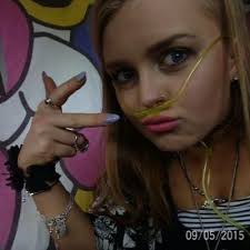 Kellie Dempsey's Instagram, Twitter & Facebook