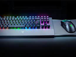 A keyboard and mouse go together like peanut butter and jelly. Razer Teases First Xbox One Mouse And Keyboard The Verge