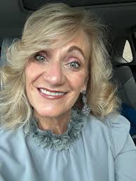 DIY photo shoot with customized fit