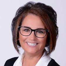 Lori Gardiner's Instagram, Twitter & Facebook