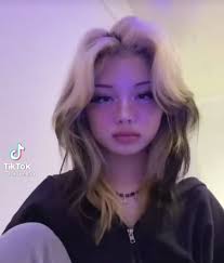 Amber Engstrom (ambarices)