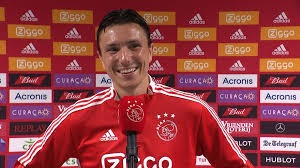 £10.80m * dec 19, 1991 in apeldoorn, netherlands Berghuis On Fans Welcome Nice Helping Hand