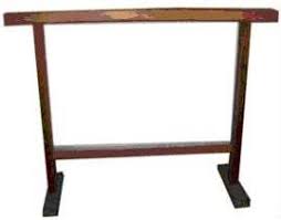 Karena dengan peralatan dan bahan yang masih tradisional. Mengenal Alat Dan Bahan Batik Tulis