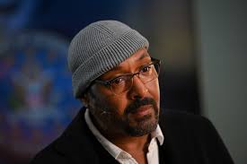 Missing this premiere? Completely irrational. 🤪 The Irrational starring  Jesse L. Martin kicks off season two TONIGHT at 10/9c