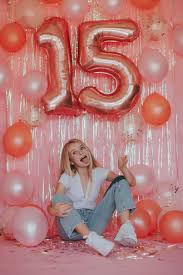 Here's some inspiration for women planning their milestone photo shoot! Pin On Birthday Photoshoot