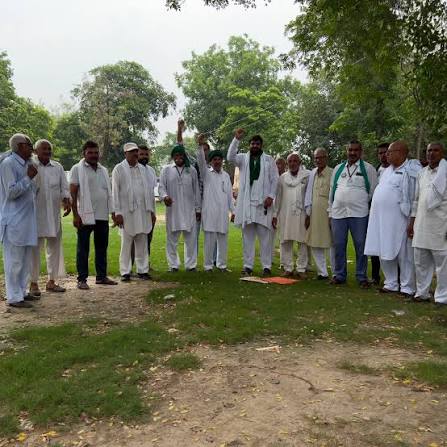 मुजफ्फरनगर कलेक्ट्रेट में 8 सूत्रीय मांगों को लेकर भाकियू (सेवक) का जोरदार प्रदर्शन