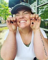 Kendra Stover's Instagram, Twitter & Facebook