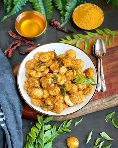Mini Podi Idli & Podi Masala, These cute and easy mini podi idlis are one  of the most beloved breakfast dish among Indians and also great for tea  time snack or kid’s lunch box. You can make this with ...