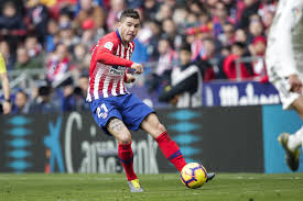 His height is 188 cm and weight is 88 kg (body type small). Stefan Effenberg Makes Bus Driver Jibe Over Bayern S 80m Lucas Hernandez Deal Bleacher Report Latest News Videos And Highlights