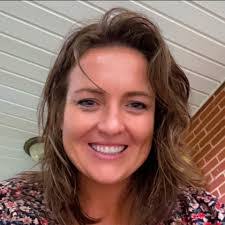 Caroline Barfield's Instagram, Twitter & Facebook