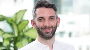 Liam Hemsworth is Anything but 'Humble' in Fun New Eyewear Campaign in  Australia