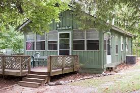 Explore over 110 cabin rentals, view photos, find deals, and compare 170 guest reviews. Wandering Bear Cabin At Pine Gables Cabins Has Grill And Dvd Player Updated 2021 Tripadvisor Lake Lure Vacation Rental