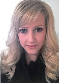 Diane Howes's Instagram, Twitter & Facebook