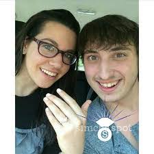 Esther Peres's Instagram, Twitter & Facebook