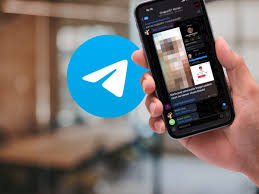 AlbKings: Männer teilen Nacktbilder von Frauen illegal auf Telegram