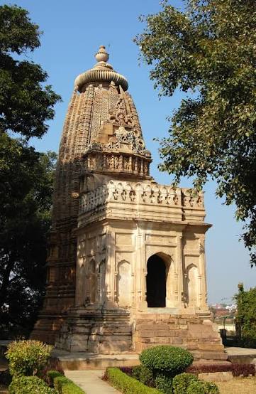 Adinatha temple, Khajuraho - Wikipedia