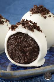 Make These Tasty White Chocolate Cookie Balls With Just 3 Simple Ingredients Oreo Cookies Cream Cheese A Cookie Balls Recipe Desserts White Chocolate Cookies
