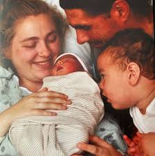 Using dill pickle juice to relieve leg cramps