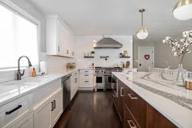Jul 18, 2021 · we are upgrading to white quartz countertops in the kitchen and 2 of the bathrooms. Stunning Stylish Contemporary White Kitchen W Gold Accents Quartz Counters Contemporary Kitchen Minneapolis By Fabricators Unlimited Houzz
