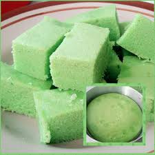 3 biji telur 1/4 cawan susu cair 1/4 cawan minyak 1/2 cawan gula 1 sudu makan ovalette 1 sudu teh esen vanilla 1 sudu teh pandan emulco 1/2 sudu teh pewarna hijau. Food Lifestyle Education Parenting Diy Cararesepi