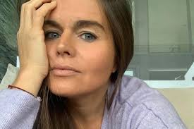 Para transmitir esta bella noticia, la ex intrusos (américa, a las la actual panelista de editando tele (nettv) lleva más de tres años en pareja con juan, un joven que no pertenece a. Cvk4c41gxyd5km