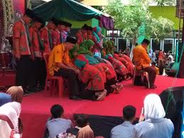 Menyerahkan foto copy sttb/ijazah sd/mi yang telah dilegalisir sekolah asal 3 lembar 4. 335 Murid Mts Maarif Nu 1 Wangon Laksanakan Perpisahan Kompasiana Com