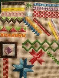 Mostruario Bordado Arpillera Bordado Puntos De Bordado Un hermoso dia se presenta en la aldea de la montana, el cielo esta despejado, las nubes se. mostruario bordado arpillera bordado