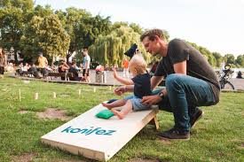 Spiele » lustige spiele für erwachsene am weihnachtsabend. Das Beste Outdoor Spiel Konifez Fur Draussen Fur Kinder Erwachsene