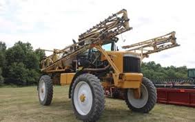 Rogator 1064 Sprayer