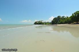 Port dickson adalah tempat percutian di kawasan pantai yang sangat terkenal di negeri sembilan. Pantai Purnama