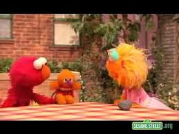 Bert guesses what family member ernie is pretending to be game: Sesame Street Zoe Loves Rocco Video Dailymotion