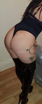 KarolinaKarla escort girl in St Helens