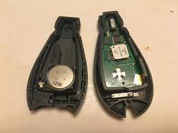 Having the key fob in our pocket is all we need to open car doors and boot like magic. 2011 2014 Jeep Grand Cherokee Key Fob Battery Replacement 2011 2012 2013 2014 Ifixit Repair Guide