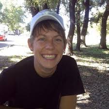 Brittney Powell (31) died from head injuries after she fell from a moving  vehicle