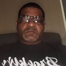 Andre Hinton's Instagram, Twitter & Facebook