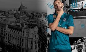 Made of smooth, lightweight fabric that helps you keep cool, dry and comfortable. Real Madrid 17 18 Third Kit Released Footy Headlines