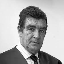 Lo siento en el alma Valencia y gracias a los que trabajan para paliar la  tragedia