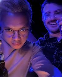 Nathaniel M. Abrea (@ayeebrea) • Instagram photos and videos